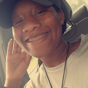 Meet your Posher, Taya